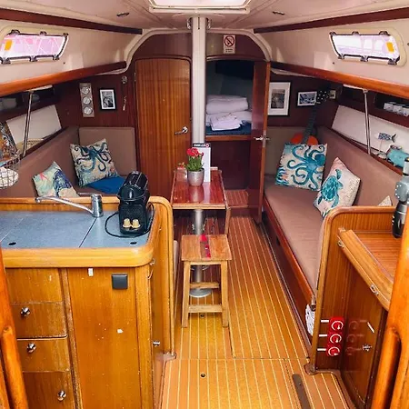Botel Segelyacht *