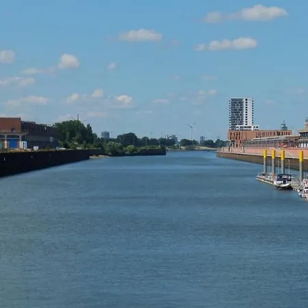 Botel Segelyacht *