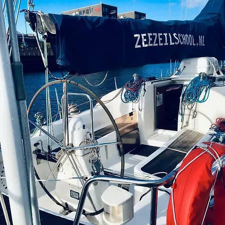 Segelyacht *