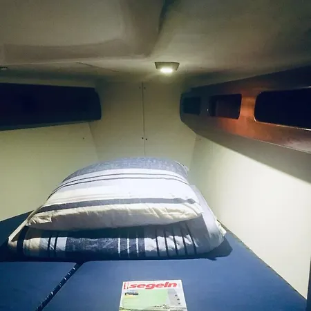 Segelyacht Hotel en barco *